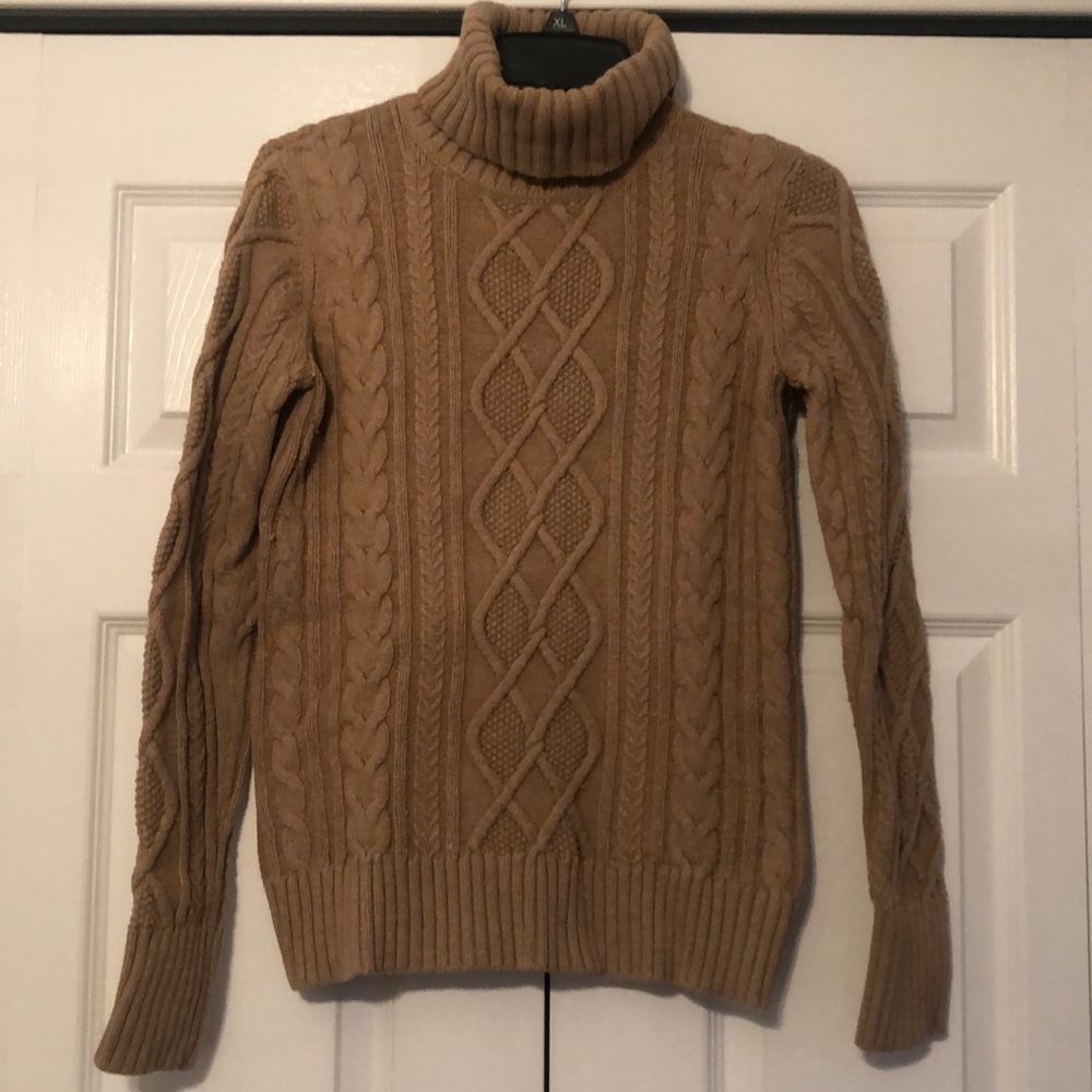 Eddie Bauer women’s small tan cable sweater